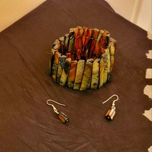 Bracelet and earrings